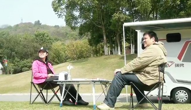 瑞弗房车邀您和侣行夫妇一起自驾，共同探知旅行的意义