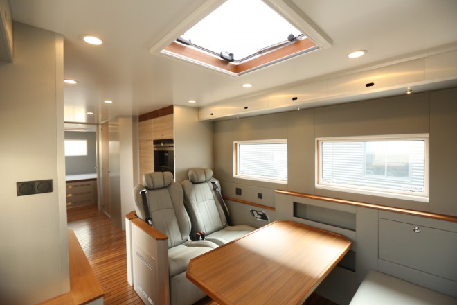 德野诺玛迪森“领航者M”：驭山逐海，擎天撼地