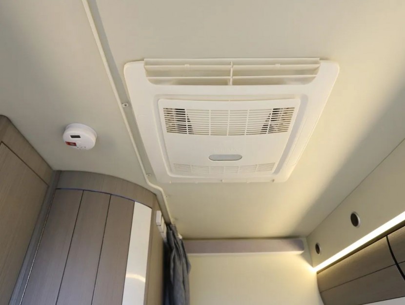 9月2日郑州房车展，飞翔福特巡疆者Pro房车，精致舒适，乐享生活！758ad2c9464a06847ae910e833a570f4