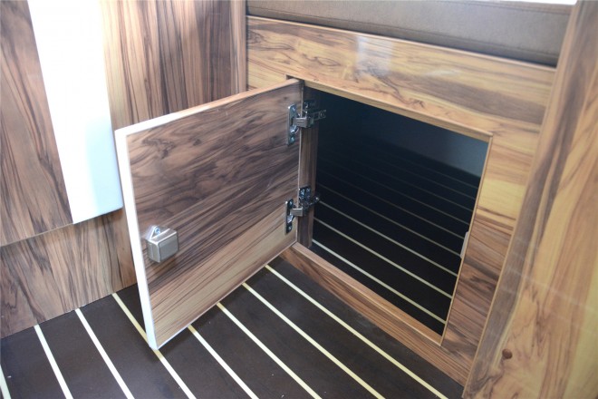 拓锐斯特依维柯C型菁英版 48.8万起 DSC_0194