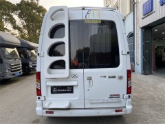 上汽大通 17款大通V80 B型房车