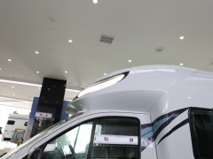 5D2_9384
