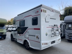 2023 款 上汽大通 T90 星际 H 开拓者1号 C型房车 T90C型房车