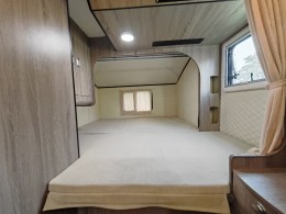 齐星房车 2021款依维柯额头升降顶后拓展版