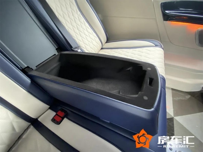 40多万包牌价！奔驰商务航空头等舱，超舒适享受，现车特价！19.jpg