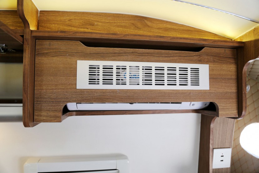 新飞拖挂房车 9.98万元 IMG_9582